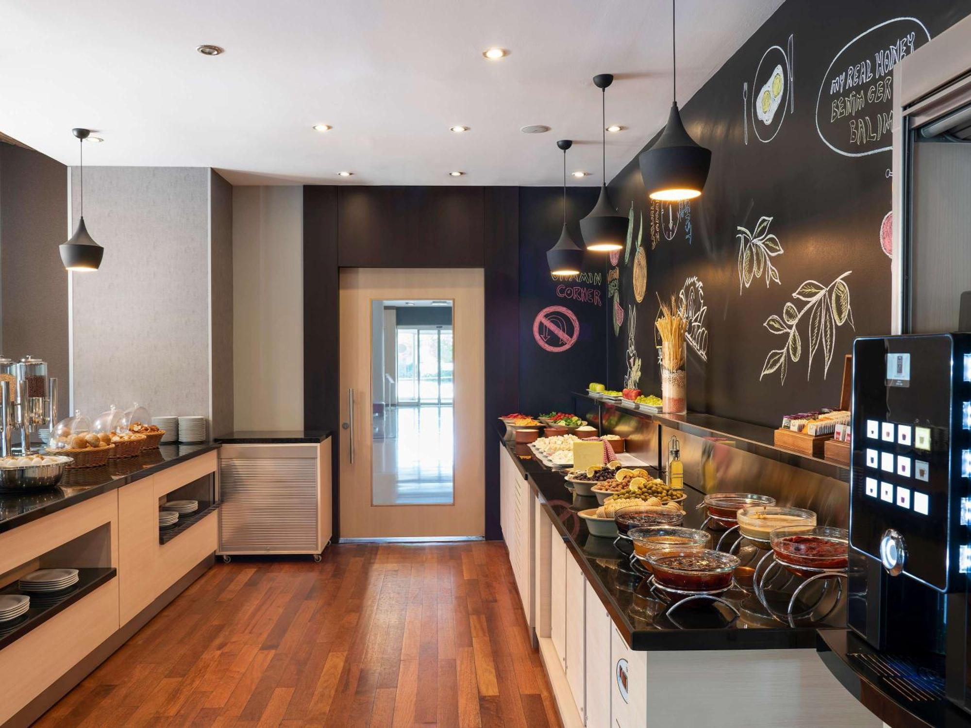 Ibis Eskişehir Luaran gambar