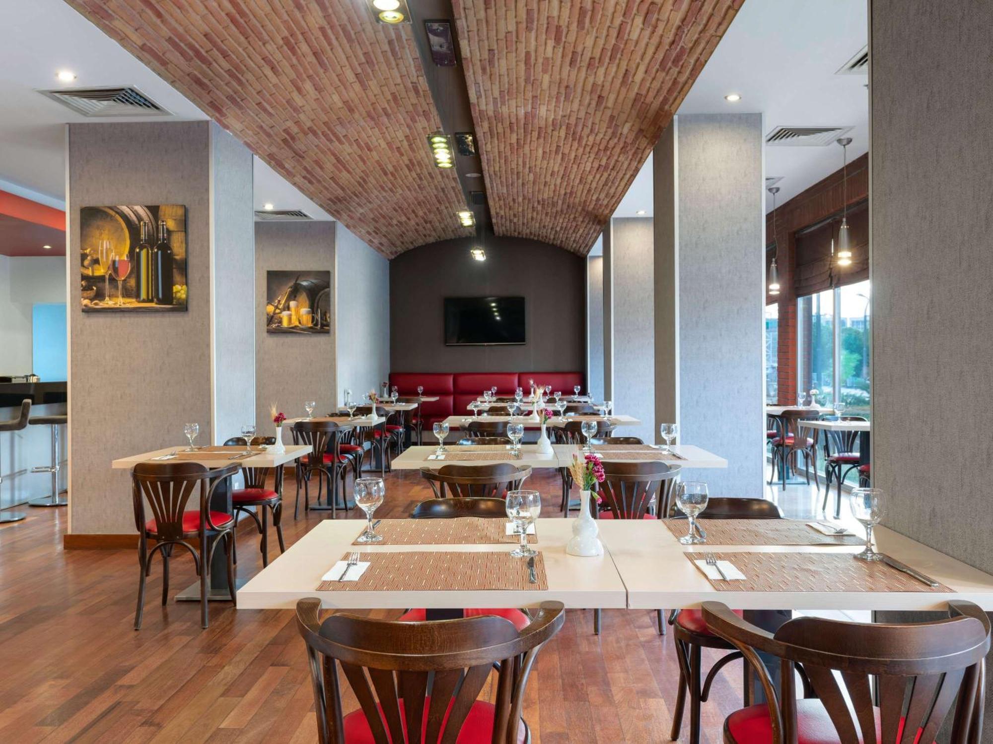 Ibis Eskişehir Luaran gambar